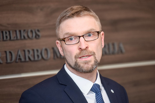 Ministras Linas Kukuraitis išdėstė planą, kaip bus užkirstas kelias smurtui prieš vaikus