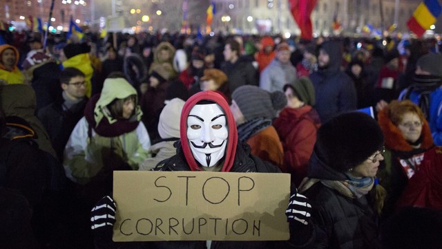 Rumunai pasiekė savo – kovai su korupcija skelbiamas referendumas