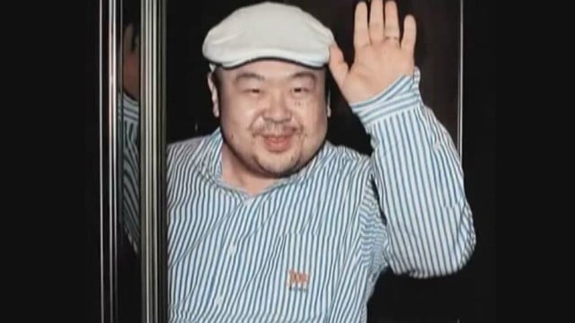 Šiaurės Korėjos agentės mirtinai nunuodijo Kim Jong-uno brolį?
