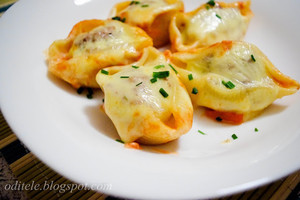 Įdaryti makaronai: namiškius pavalgydinsite skaniai ir sočiai