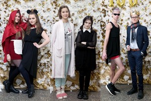 Sostinės Užupio gimnazijos abiturientai spalvingai atšventė šimtadienį