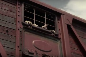 Vasario 16-osios proga – išskirtiniai filmo „Tarp pilkų debesų“ kadrai (video)