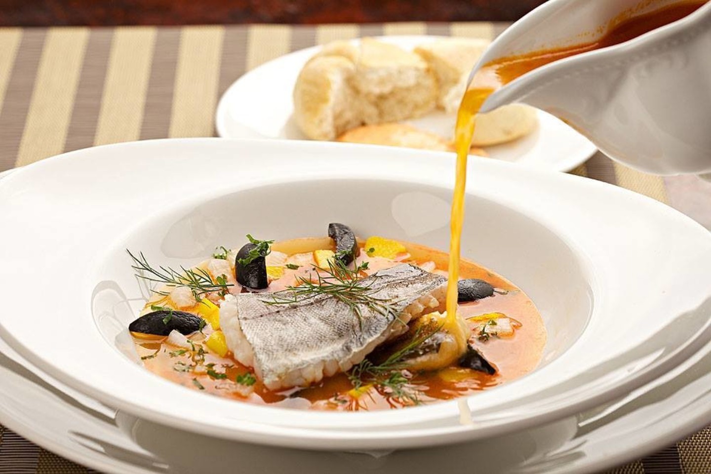 Vienas iš patiekalų, kuriuos bus galima paragauti per pokylinius pietus kaunietiškai, bus žuvies sriuba.<br>Restorano bistro „Mykolo 4“ nuotr.