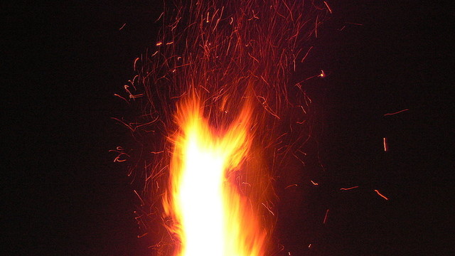 Vilniuje uždegti Vasario 16-osios šventės laužai