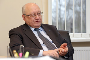 Kolegijos vadovas: „Universitetai skęsta ir paskui tempia kolegijas“