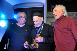 Lietuvos džiazo patriarchai džiūgauja, kad jų keliai vėl susikirto. O mes?