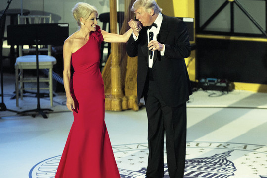 Kellyanne Conway – Donaldo Trumpo supermoteris