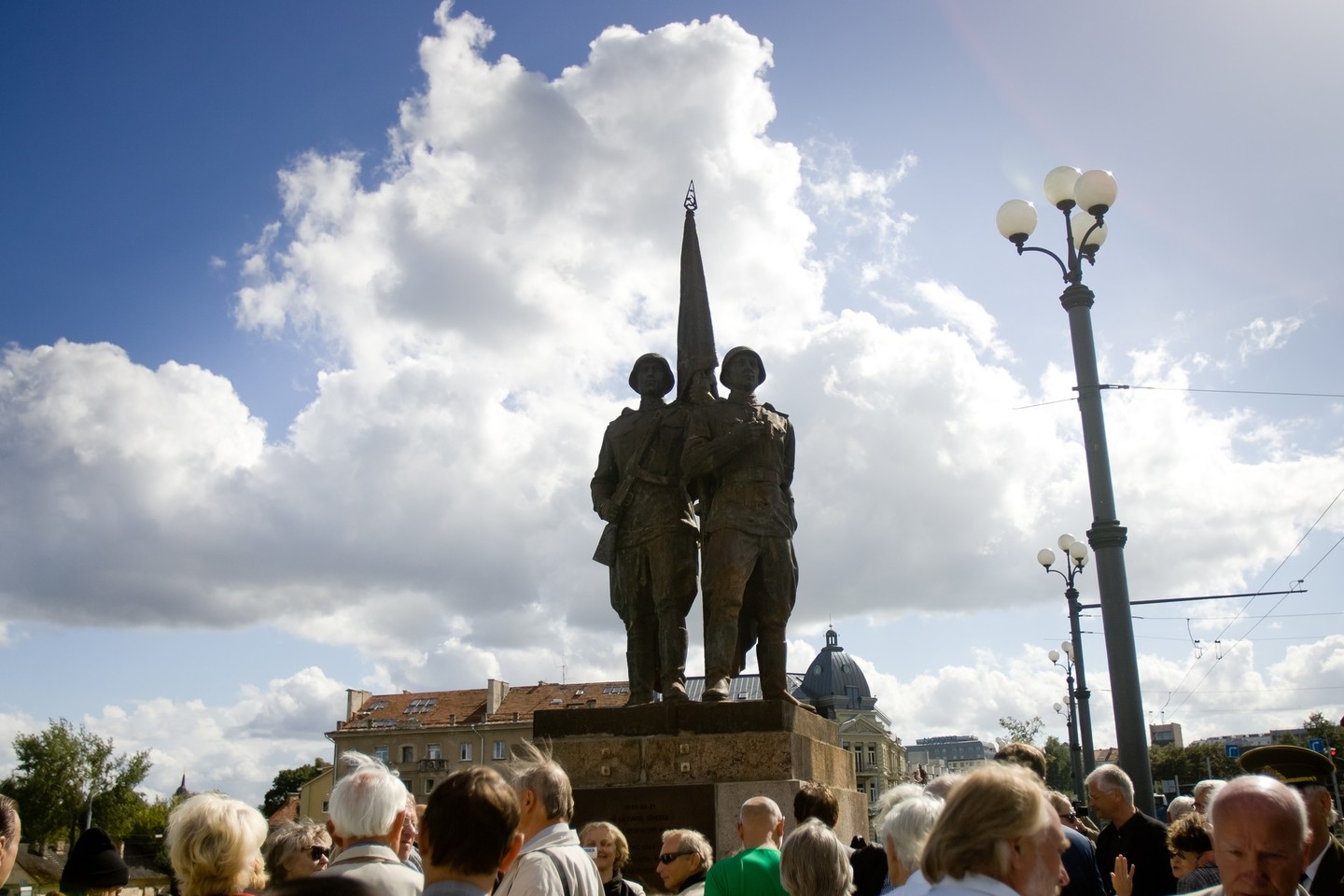 Kultūros ministerija ir Vilniaus savivaldybė svarsto, kur dėti Žaliojo tilto skulptūras.<br>D.Umbraso nuotr.