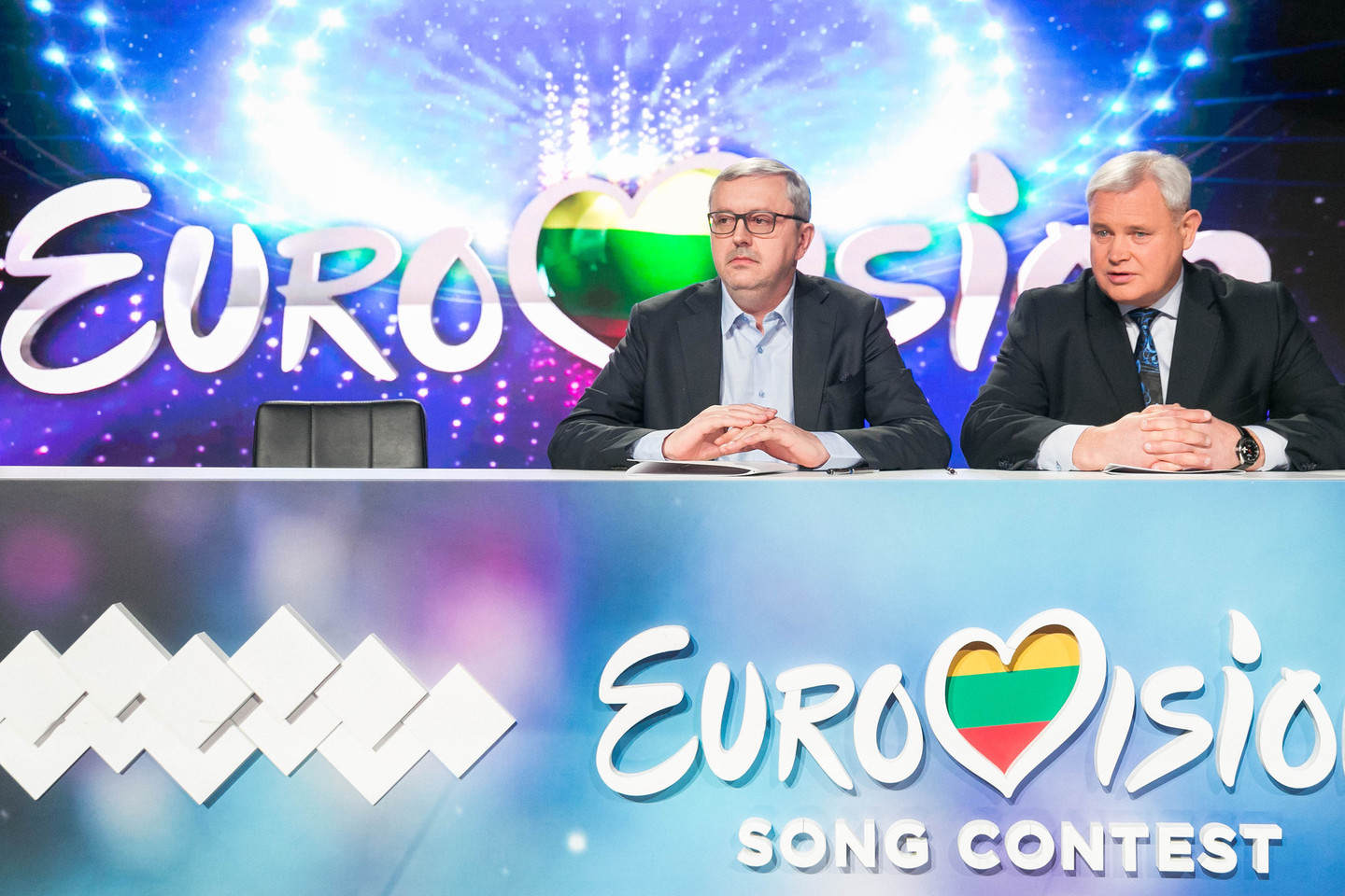 Sutartį dėl „Eurovizijos“ atrankos finalo Klaipėdoje pasirašė LRT vadovas A.Siaurusevičius ir uostamiesčio meras V.Grubliauskas.<br>T.Bauro nuotr.