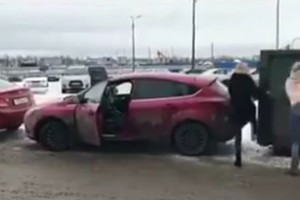 Geriausias būdas padėti? Dviejų rusių poelgis nepalieka abejingų