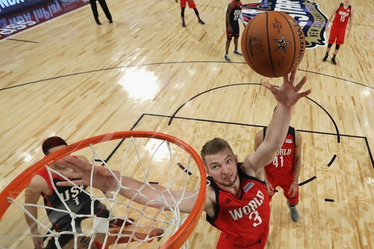 Tėvą Arvydą pranokęs Domantas Sabonis NBA šventėje pasižymėjo galingu dėjimu