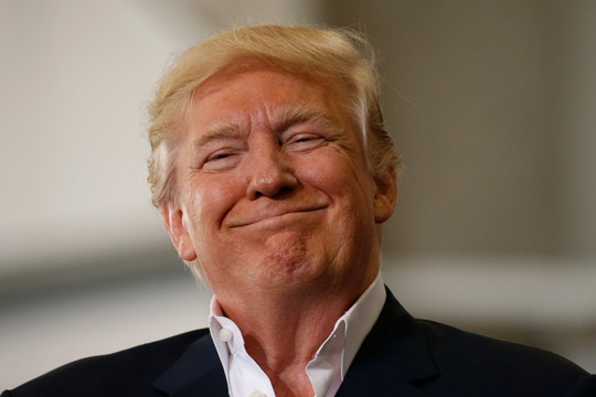 Donaldas Trumpas paaiškino savo kalbas apie išgalvotą teroro išpuolį Švedijoje