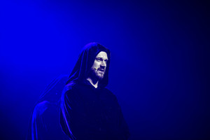 Balsingieji „vienuoliai“ „Gregorian“ su Vilniumi atsisveikino linksmai: šoko ir šaudė konfeti