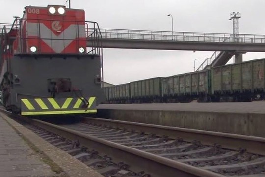 Po traukiniu kritusią ir išgyvenusią pareigūnę išgelbėjo daug laimingų atsitiktinumų