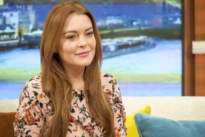 Musulmone tapusi Lindsay Lohan oro uoste patyrė šokiruojančių nesklandumų