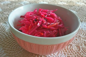 Visų pamėgtos žieminės kopūstų salotos 