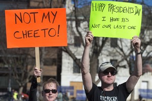 Visoje Amerikoje vyksta protestai prieš Donaldą Trumpą