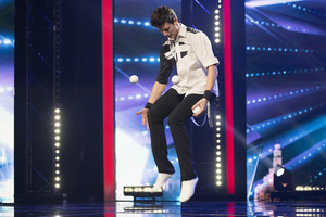 Griežtąją Dalią Ibelhauptaitę papirko žonglierius