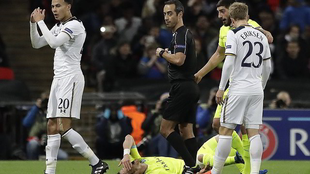Nesportiškas elgesys futbolo rungtynėse: žaidėją išvarė po siaubingo šuolio į varžovą