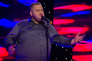 Uždainavęs autobuso vairuotojas pavergė „Mes – vieno kraujo“ komisijos širdis