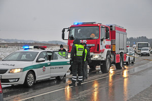 Nepraleidžiantiems automobilių su švyturėliais – jokių galimybių išsisukti