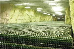 Garsioji Ukrainos vyninė atsidūrė karo zonoje, tačiau vyndariai rankų nenuleidžia