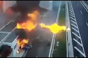 Užfiksavo šiurpią avariją: graikų milijonieriaus sūnus su „Porsche“ pražudė 4 žmones