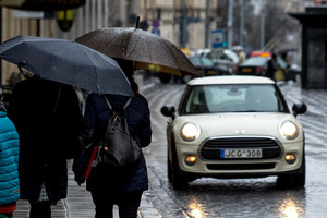 Orai: šiluma išliks, bet sugrįš nemalonumai