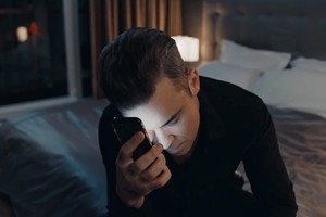 Pamatykite: Robbie Williamsas pristatė naują vaizdo klipą