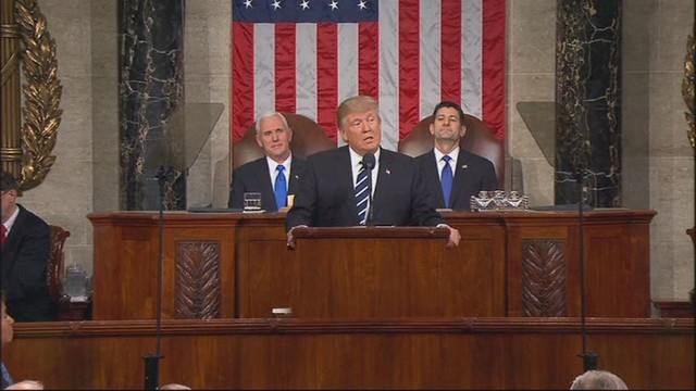 Pirmoji D. Trumpo kalba Kongrese: pažadėjo drastiškų pokyčių