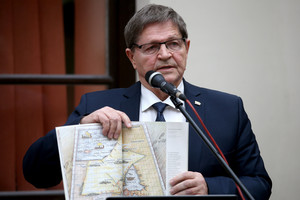 Kėdainių moksleiviams dovanotą knygą Eugenijus Jovaiša rašė konsultuodamasis su anūke