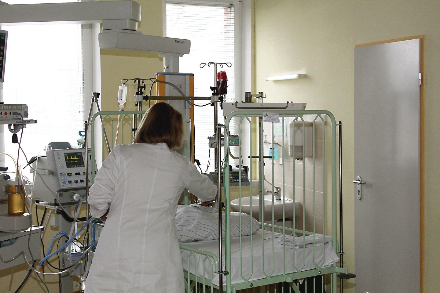 Medikai neturėjo vilties, kad į reanimacijos palatą paguldytą klinikinės mirties ištiktą mergaitę pavyks išgelbėti.