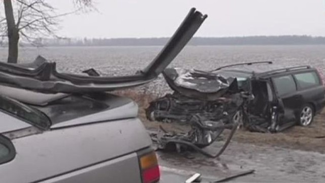 Kėdainių rajone susidūrus dviem automobiliams žuvo jaunas vyras