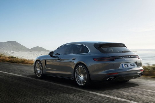 Naujasis „Porsche Panamera“ universalas turi neregėtą priedą