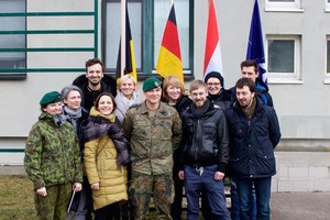 „Tris seseris“ statanti režisierė Yana Ross: „Antonas Čechovas – mano naujasis narkotikas“