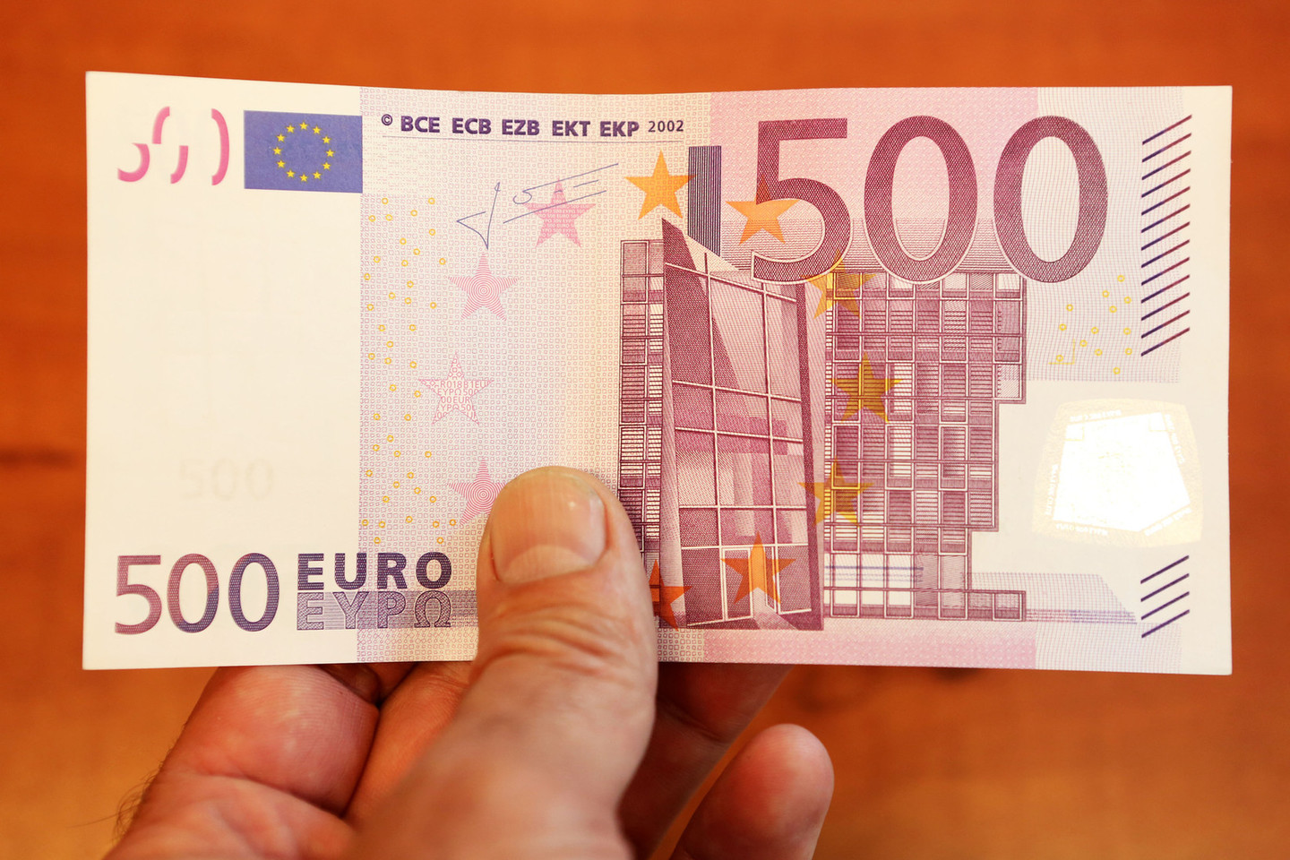 Vidutinis atlyginimas Lietuvoje – mažiausias iš visų Baltijos šalių.