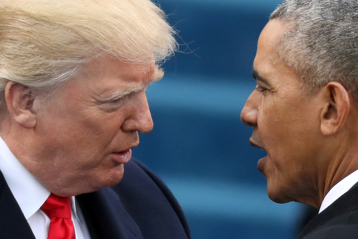 JAV prezidentas Donaldas Trumpas šeštadienį apkaltino savo pirmtaką Baracką Obamą šnipinėjus jo telefoną.