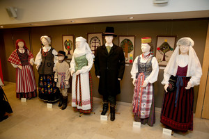 Tautinis kostiumas – ne tik mada ar politinio populizmo išraiška