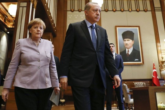 Turkijos prezidentas pabėrė druskos ant didžiausios Vokietijos žaizdos