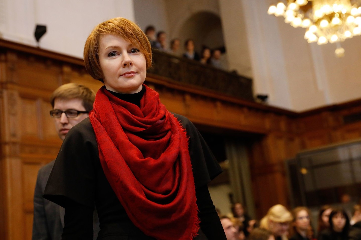 „Šiandien stovėdama prieš šį teismą prašau apsaugoti pagrindines žmonių teises Ukrainoje“, – sakė Ukrainos užsienio reikalų viceministrė Olena Zerkal Hagos Tarptautiniame Teisingumo Teisme (TTT).