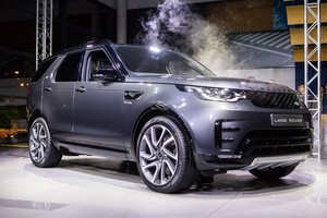 Naujos kartos „Land Rover Discovery“ gavo puikų įvertinimą už saugumą