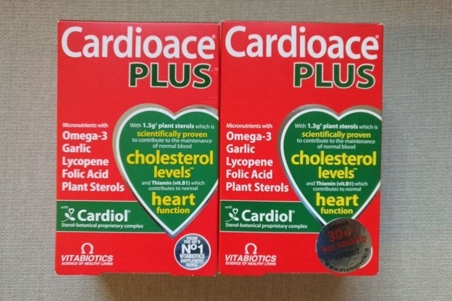 „Viena pakuotė pirkta „Eurovaistinėje“ už 34 eurus, kita – pirkta Anglijoje, su pristatymu į namus maždaug už 13 eurų“, – pabrėždamas kainų skirtumą teigė Linas Atgalainis.<br>Asmeninio archyvo nuotr.