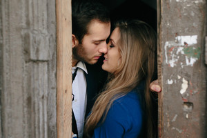 Merginos kvietimas intrigavo, bet supratęs, kur pateko, bėgo neatsigręždamas