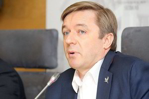 Ramūno Karbauskio turtai pučiasi: netikėtai išdygo ir žmonos „Porsche“