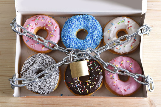 Cukraus mokestis: iš vienų atims saldainį, o kitiems lieps susimokėti