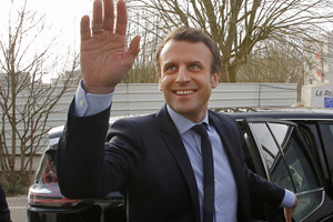 Prieš Prancūzijos prezidento rinkimus – netikėtas šūvis į apklausų viršūnes