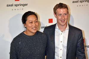 „Facebook“ įkūrėjas Markas Zuckerbergas su žmona laukia šeimos pagausėjimo