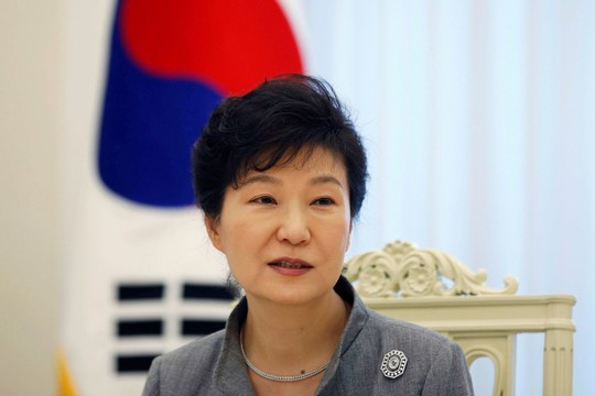 Pietų Korėjos „princesė“ Park Geun-hye gėdingai neteko prezidentės posto