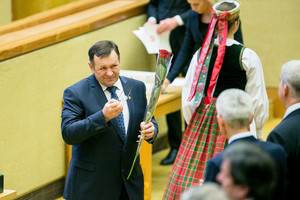 Po priekabiavimo skandalo – nepatogus klausimas Kęstučio Pūko moterims