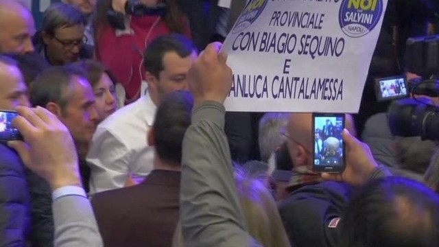 Italijoje protestai prieš vieną politiką virto riaušėmis